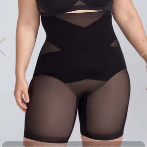 Never worn! Honeylove black superpower short size large